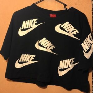 Nike futura NIKE PRINT CROP TOP LARGE